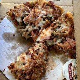 Meat pizza missing my requested pineapple