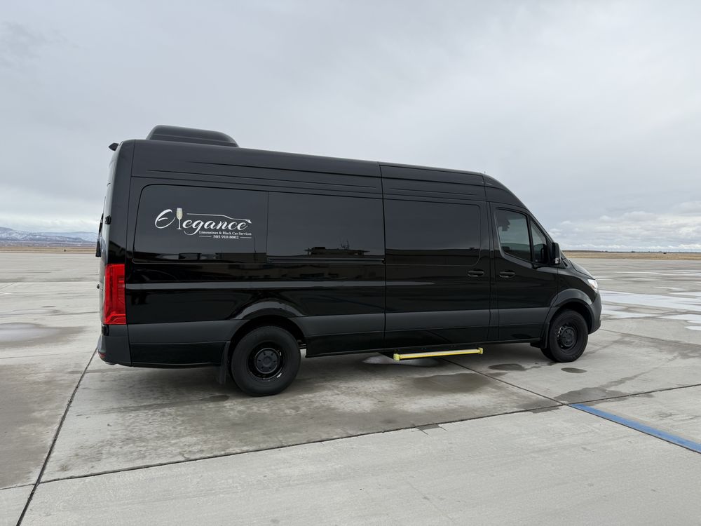 Elegance Limousines & Black Car Services