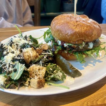 Cafe Flora - Italian burger - Vegetarian Near Me - Seattle, Washington