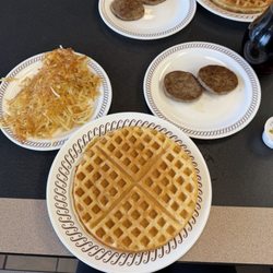 Waffle House - Waffle, hashbrowns and sausage