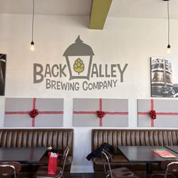 Back Alley Brewing - Seating