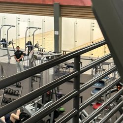 LA Fitness - Huge space in the middle of the gym for no one unless you pay him.