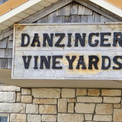 Danzinger Vineyards