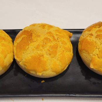 Diamond Bay Restaurant - Bolo Bao Custard Bun, $6.25 - 3.5 Stars - Dim Sum Near Me - Seattle, Washington Diamond Bay Restaurant - Bolo Bao Custard Bun, $6.25 - 3.5 Stars - Dim Sum Near Me - Seattle, Washington