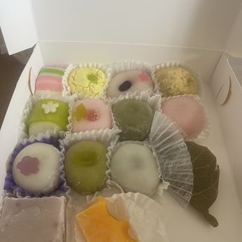 Fugetsu-Do - Yummy - Candy Stores Near Me - Los Angeles, California