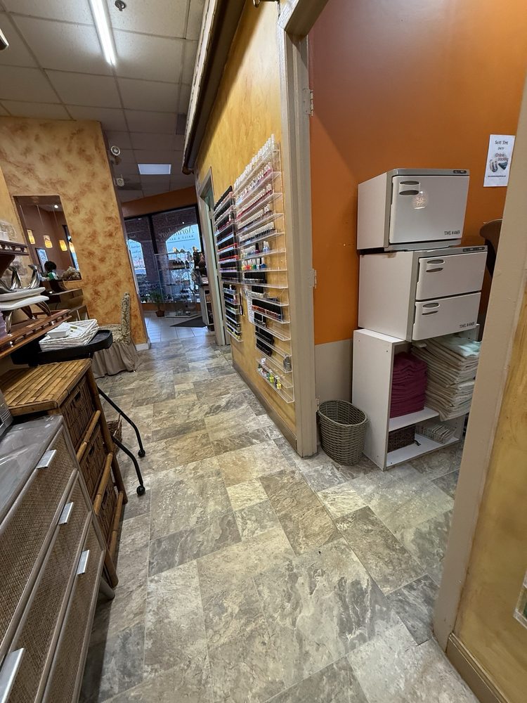 Northshore Nails and Day Spa Logo