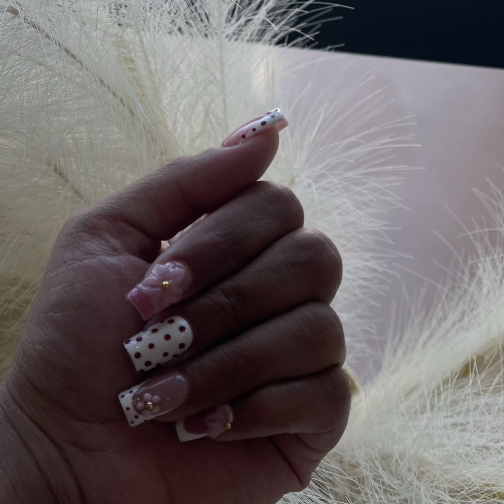 Glamour Nail Bar - Nail Salons Near Me - Bellflower, California