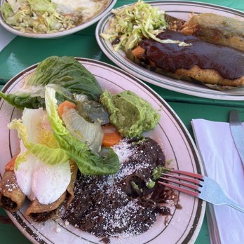 El Molino Central - Chicken Enchiladas Suizas, Rufinas Pork Tamales, chicken Chicken Mole Poblano Tamales in Banana Leaf, flautas - Mexican Near Me - Sonoma, California