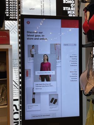 lululemon by null