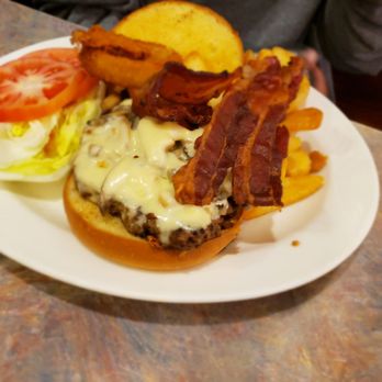 Minella's Diner - Cheeseburger Deluxe - Diners Near Me - Wayne, Pennsylvania Minella's Diner - Cheeseburger Deluxe - Diners Near Me - Wayne, Pennsylvania