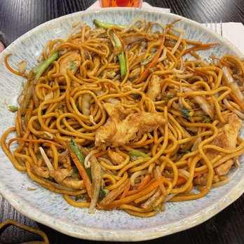 Mido Sushi Bistro & Bar - Lo Mein with chicken - Sushi Bars Near Me - Norwich, Connecticut Mido Sushi Bistro & Bar - Lo Mein with chicken - Sushi Bars Near Me - Norwich, Connecticut