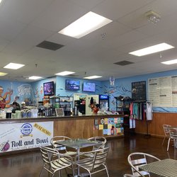 Roll and Bowl - Order counter and some seating