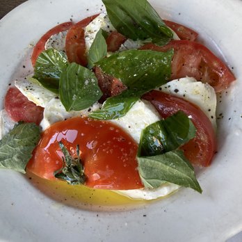 Pizzeria Bianco - Handmade Mozzarella, Local market vegetable and Basil with Extra Virgin Olive Oil - Pizza Near Me - Phoenix, Arizona
