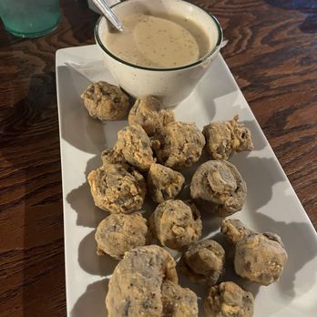 Cunningham's Pub & Grill - Fried Mushroom - New American Near Me - Omaha, Nebraska