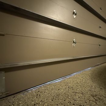 Loyalty Garage Doors - Just a minor gap when close the garage door. I will post the AFTER photo when it's fixed. - Garage Door Services Near Me - Tustin, California Loyalty Garage Doors - Just a minor gap when close the garage door. I will post the AFTER photo when it's fixed. - Garage Door Services Near Me - Tustin, California