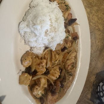 Grand Lux Cafe - Desserts Near Me - Garden City, New York