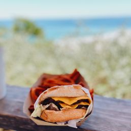 Cove Deluxe Beef Burger