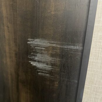Highland Ridge RV - The door to the bunkhouse is dragging on the inside. - RV Dealers Near Me - Middlebury, Indiana