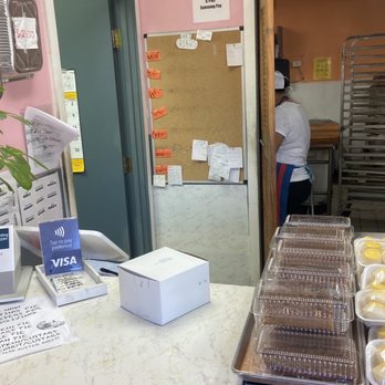 Nanding's Bakery - Order a dozen and get it in a box - Bakeries Near Me - Waipahu, Hawaii