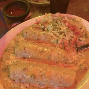Mi Nidito Restaurant - Chicken enchilada - Mexican Near Me - Tucson, Arizona