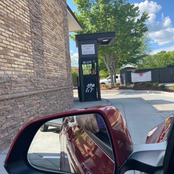 Chick-fil-A - New closing hours posted in drive thru. They close daily at 9pm instead of 10. - Fast Food Near Me - Buford, Georgia