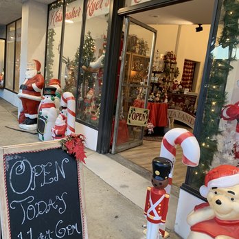 Kristopher Kyer’s “Christmas Corner” - Holiday Decorations Near Me - Pasadena, California Kristopher Kyer’s “Christmas Corner” - Holiday Decorations Near Me - Pasadena, California