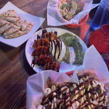 River Rose Tavern - Truffle Burrata, Loaded Tots, Shaved Ribeye Tacos - Cocktail Bars Near Me - Canyon Lake, Texas