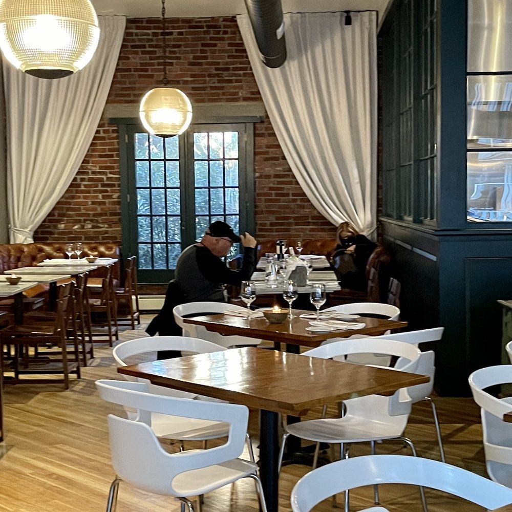 Broadmoor Restaurant - Dining room - Italian Near Me - Lambertville, New Jersey Broadmoor Restaurant - Dining room - Italian Near Me - Lambertville, New Jersey