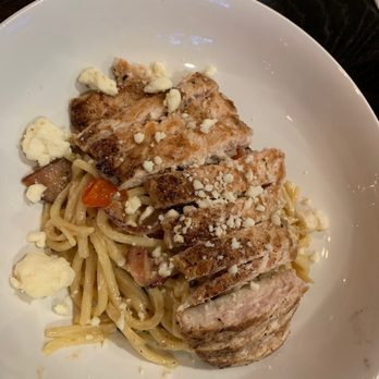 The Suburban - Chicken, bacon, herb pasta - American Near Me - Leavenworth, Kansas