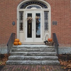 Holly Rood - The Clark Mansion - Built in 1814 by James Clark, 13th Governor of Kentucky, the house follows the simple lines of Federal style architecture.