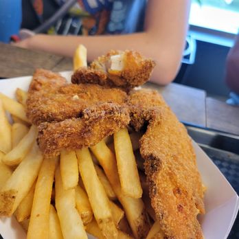 KONG Burgers - Chicken strips - also dry - Burgers Near Me - Toronto, Ontario