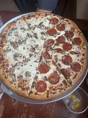 O'Zone Pizza Pub by null