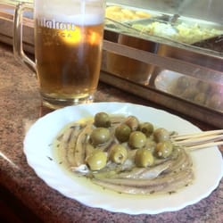 Castillo de Quintos - "Cañita" y tapa de boquerones 4,50€