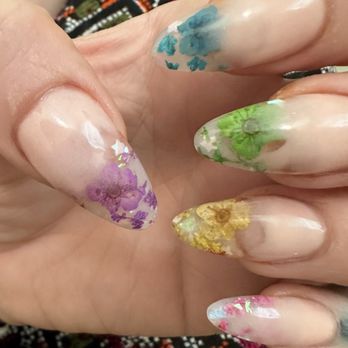 Angels Nails & Spa - Dried flower acrylic set - Nail Salons Near Me - Chico, California