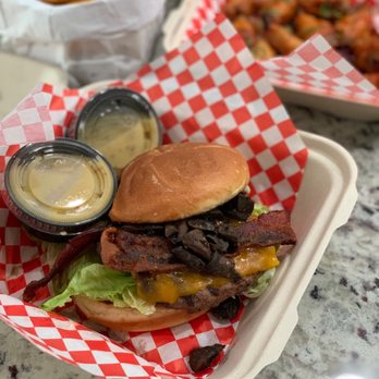 Ram Restaurant & Brewery - Stadium Mushroom burger - Breweries Near Me - Issaquah, Washington Ram Restaurant & Brewery - Stadium Mushroom burger - Breweries Near Me - Issaquah, Washington