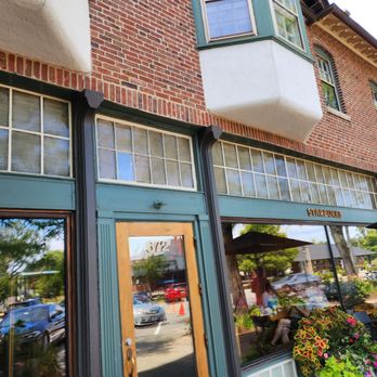 Starbucks - Exterior - Coffee & Tea Near Me - Lake Forest, Illinois Starbucks - Exterior - Coffee & Tea Near Me - Lake Forest, Illinois