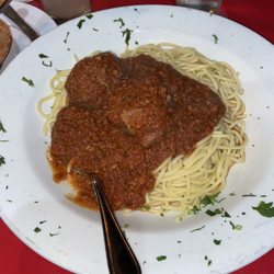 Vittorio's - Spaghetti with meatballs.
