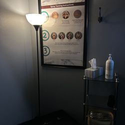 Tan Republic Corvallis - 9th Street - Spray tan room