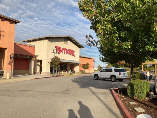 TJ MAXX - Updated November 2024 - 49 Photos & 35 Reviews - 2453 Golden