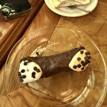 Veniero's - Bakeries Near Me - New York, New York