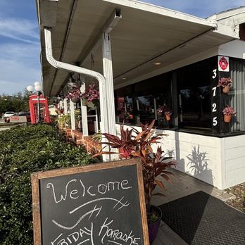 Magical Meat Boutique - British Near Me - Mount Dora, Florida