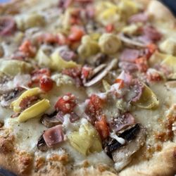 Antonio's Trattoria - Capriccios pizza