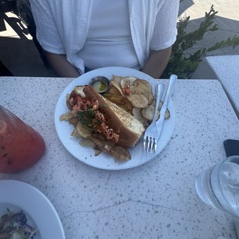 Lighthouse - Lobster Roll - Breakfast & Brunch Near Me - Newport Beach, California
