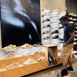 Champs Sports - WM41 shoes secured