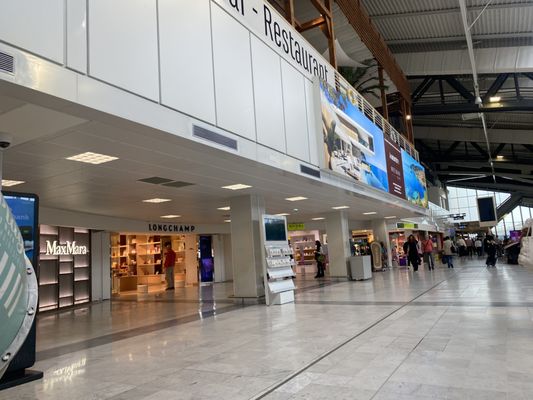 Nice Côte d'Azur Airport by null