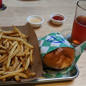 Mammoth Burger - Drunken Mushroom Burger, fries, Sriracha ketchup, Mammoth Sauce - Burgers Near Me - Stanwood, Washington