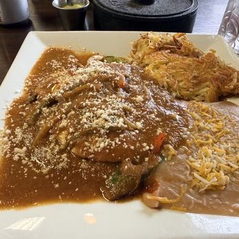 Chiroys Cafe - huevos rancheros - Breakfast & Brunch Near Me - Spring Valley, California
