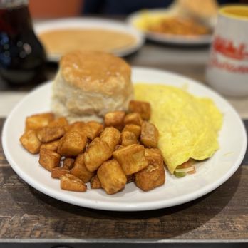 Toast! All Day - Veggie omelette, home fries and giant biscuit - Breakfast & Brunch Near Me - Savannah, Georgia