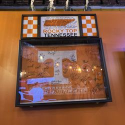 Skybox Sports Bar & Grill - Vols
