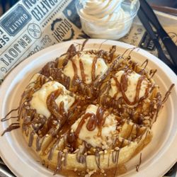 Cafe Chocolat - Mega Waffle